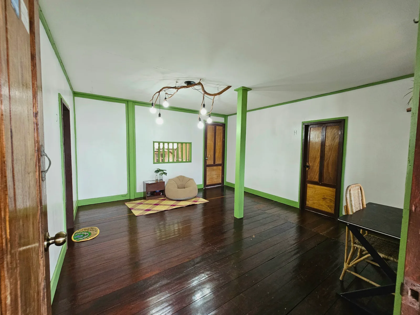Shared common hall between the bungalows at DK2 Resort, Palawan